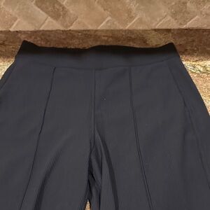 Lululemon High-Waisted knit pant